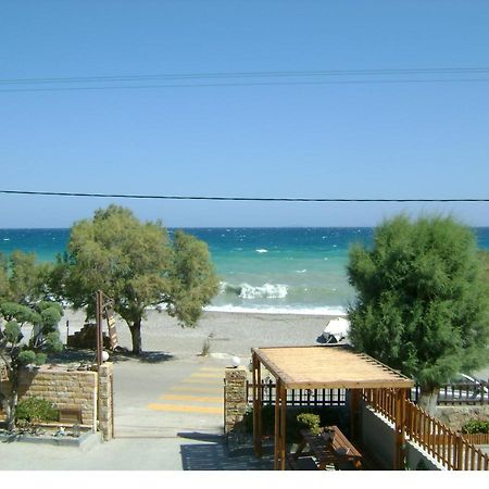 Almirikia Apartments Mourteri Luaran gambar