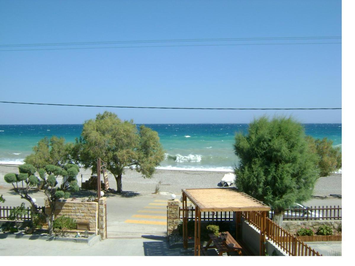 Almirikia Apartments Mourteri Luaran gambar