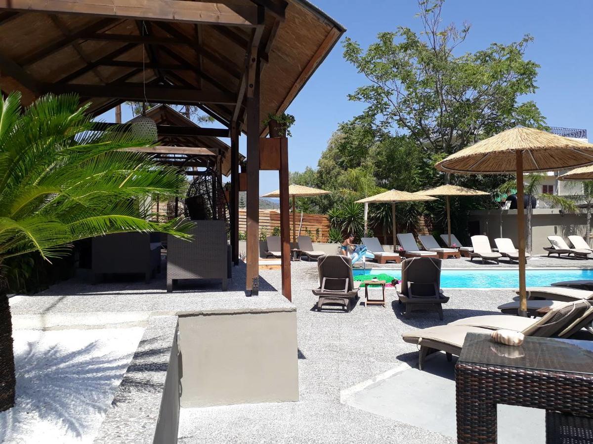 Almirikia Apartments Mourteri Luaran gambar