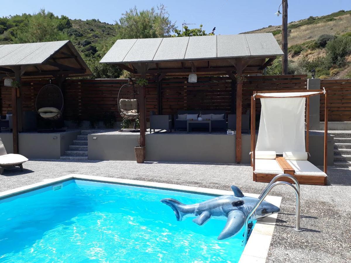 Almirikia Apartments Mourteri Luaran gambar