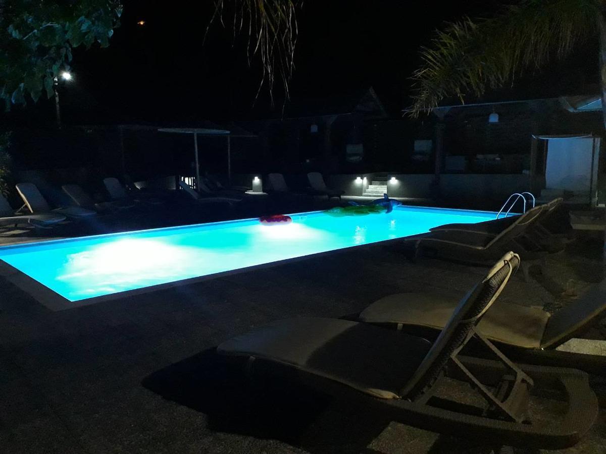 Almirikia Apartments Mourteri Luaran gambar
