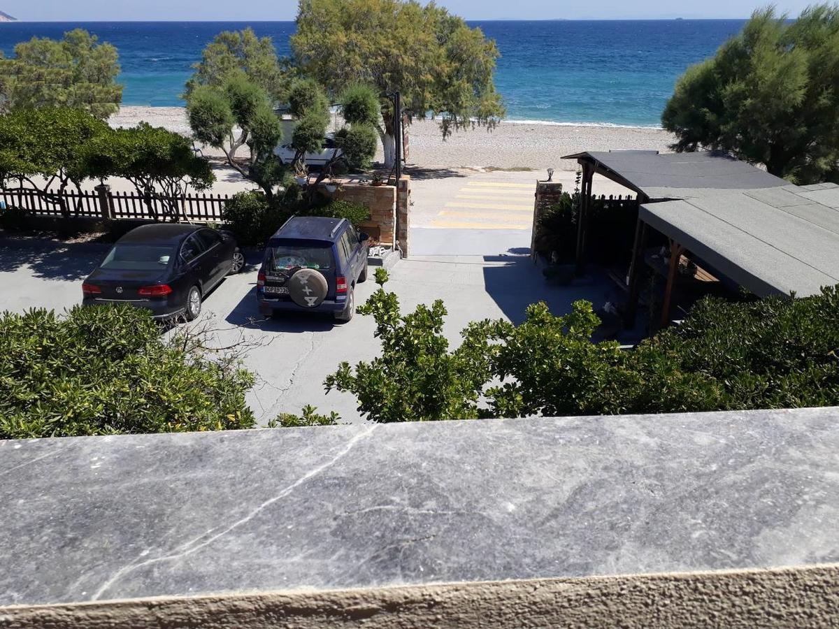 Almirikia Apartments Mourteri Luaran gambar