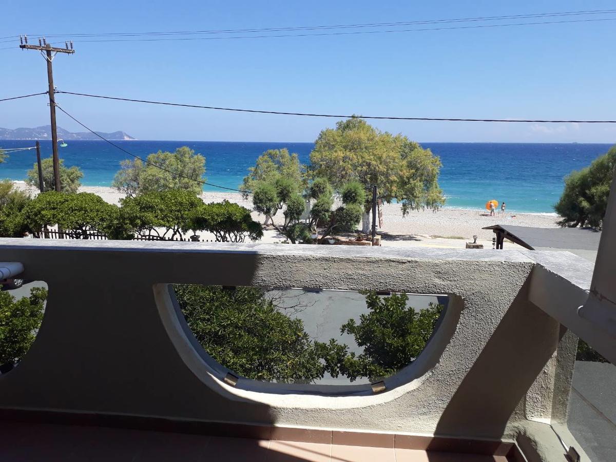 Almirikia Apartments Mourteri Luaran gambar