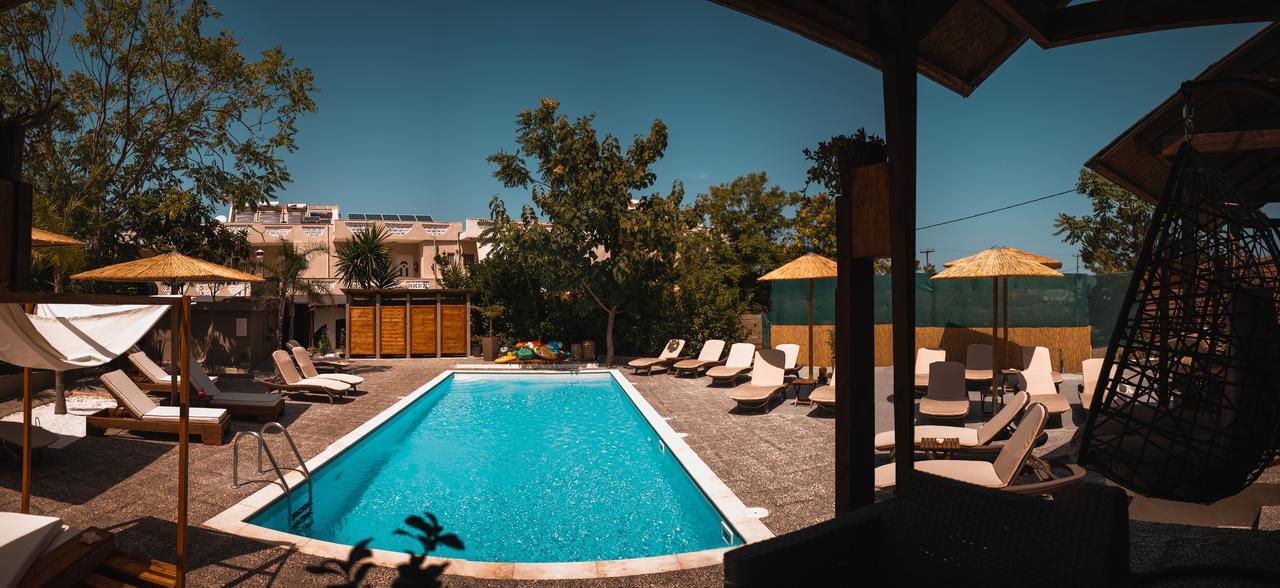 Almirikia Apartments Mourteri Luaran gambar